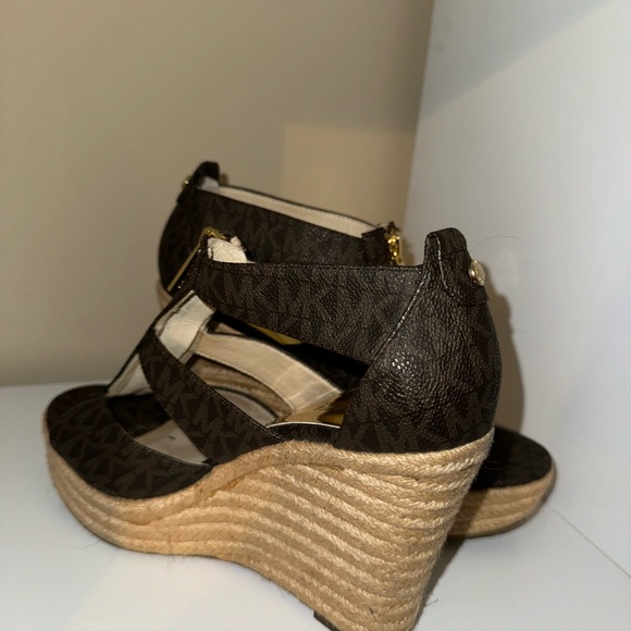 MK Michael Kors Zip Up Wedges - Picture 4 of 5
